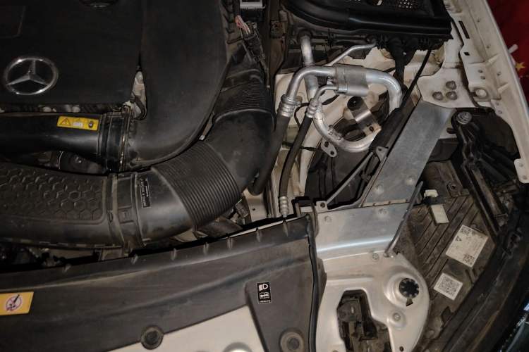 Used Mercedes-Benz E-Class 2021 Facelift E 260 4MATIC Coupe Engine Bay Left