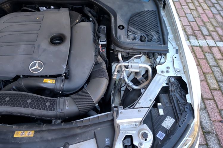 Used Mercedes-Benz E-Class 2021 Restyled E 300 Sport Edition Engine Bay Left
