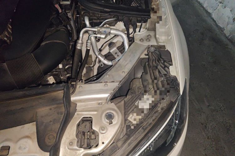 Used Mercedes-Benz E-Class 2021 Restyled E 300 L Sporty and Stylish Edition Engine Bay Left