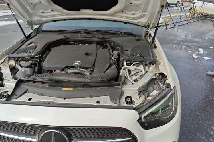 Used Mercedes-Benz E-Class 2021 Facelift E 260 L Sport Edition Engine Bay Left