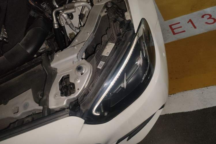 Used Mercedes-Benz E-Class 2021 Updated E 260 Fashion Sport Edition Engine Bay Left