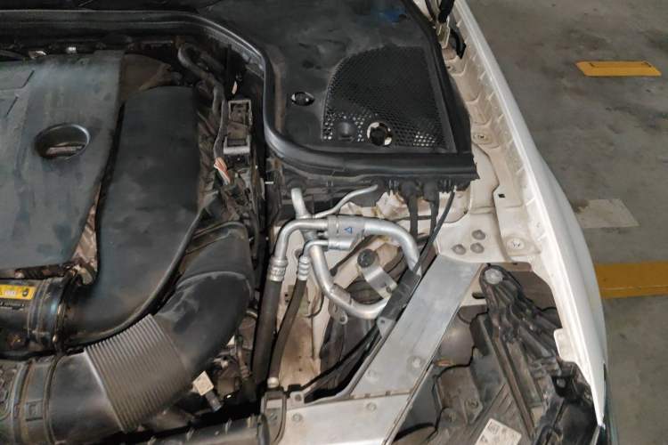 Used Mercedes-Benz E-Class 2021 E 300 L Sport Luxury Edition Engine Bay Left