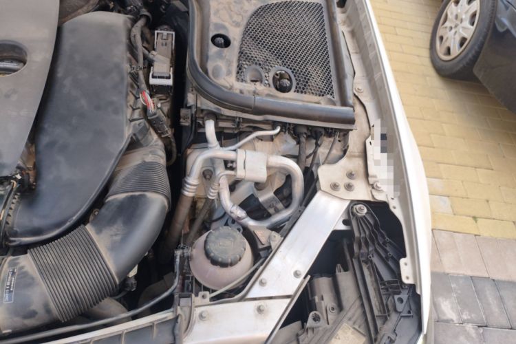 Used Mercedes-Benz E-Class 2021 E 260 Coupe Engine Bay Left