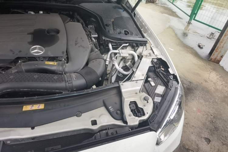Used Mercedes-Benz E-Class 2021 E 300 Coupe Engine Bay Left