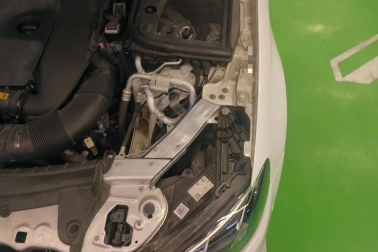 Used Mercedes-Benz E-Class 2021 Updated E 260 Fashion Sport Edition Engine Bay Left