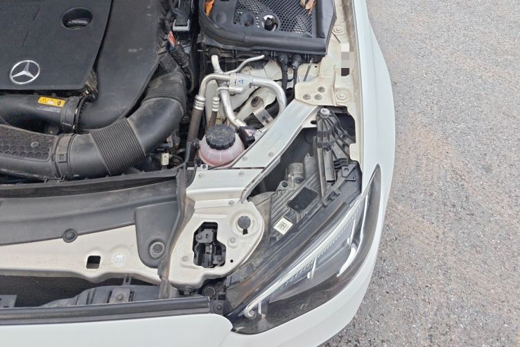 Used Mercedes-Benz E-Class 2021 E 260 L Engine Bay Left