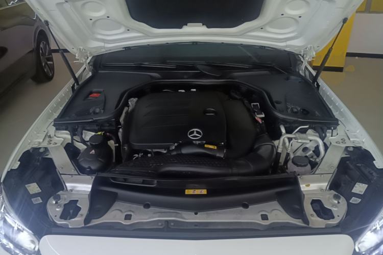 Used Mercedes-Benz E-Class 2021 E 260 Coupe Engine Bay