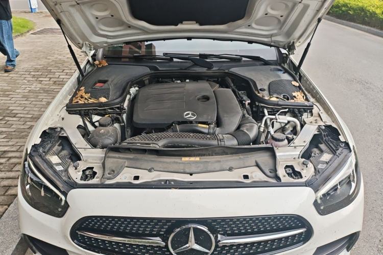 Used Mercedes-Benz E-Class 2021 E 260 Coupe Engine Bay