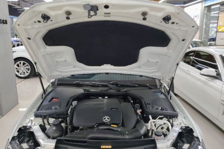 Used Mercedes-Benz E-Class 2021 E 260 Coupe Engine Bay