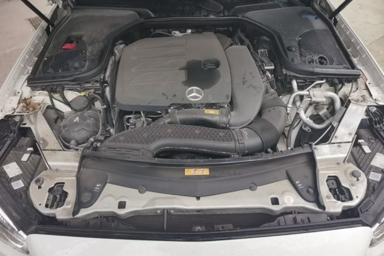 Used Mercedes-Benz E-Class 2021 E 300 Coupe Engine Bay