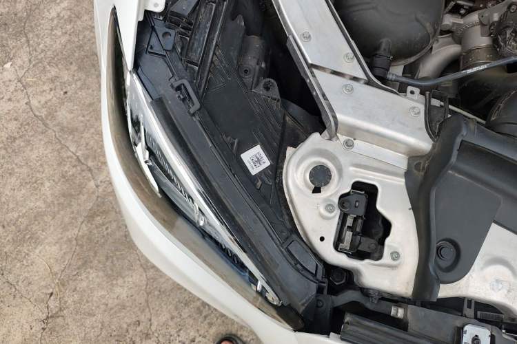 Used Mercedes-Benz E-Class 2021 E 260 Coupe Engine Bay Right