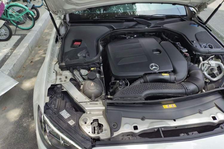 Used Mercedes-Benz E-Class 2021 E 300 L Sporty and Stylish Model Engine Bay Right