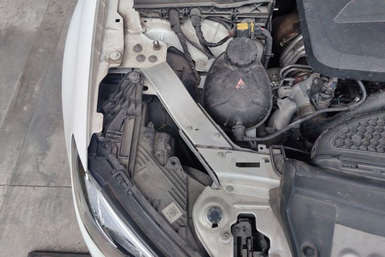 Used Mercedes-Benz E-Class 2021 E 260 L Sport Edition Engine Bay Right