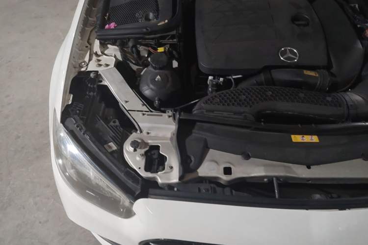 Used Mercedes-Benz E-Class 2021 E 260 Stylish Sports Edition Engine Bay Right