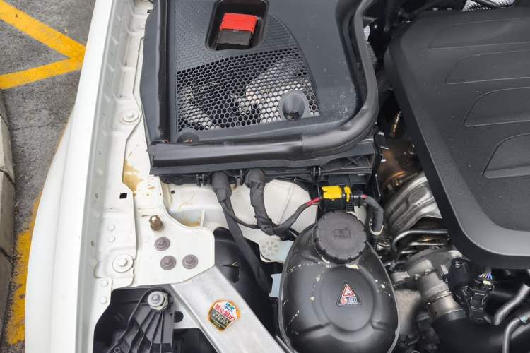 Used Mercedes-Benz E-Class 2021 Updated E 260 Fashion Sport Edition Engine Bay Right