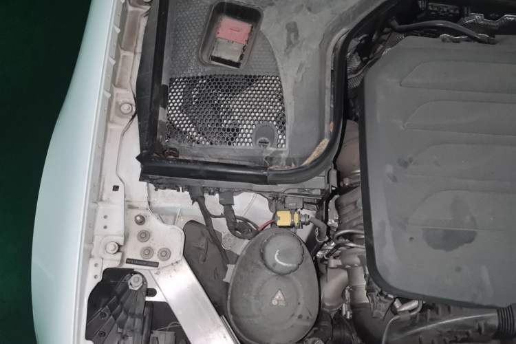 Used Mercedes-Benz E-Class 2021 Facelift E 260 Coupe Engine Bay Right