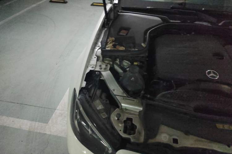 Used Mercedes-Benz E-Class 2021 Restyled E 300 L Sport Luxury Edition Engine Bay Right