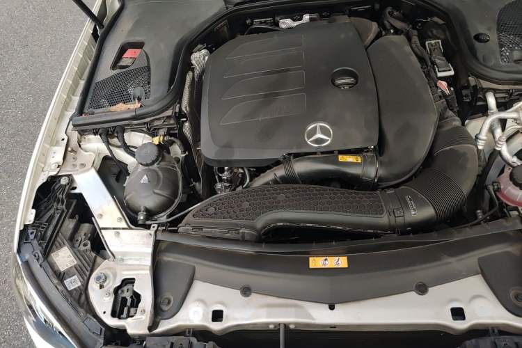 Used Mercedes-Benz E-Class 2021 E 260 Coupe Engine Bay Right