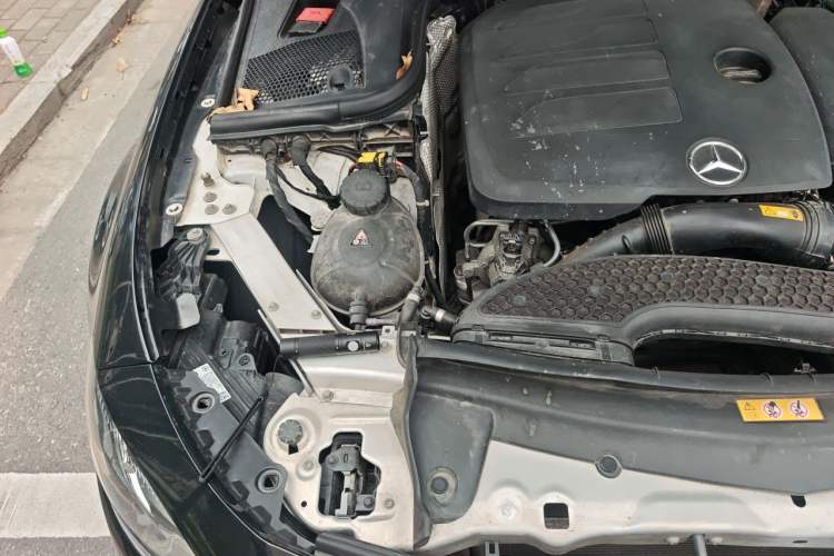 Used Mercedes-Benz E-Class 2021 E 260 Stylish Sports Edition Engine Bay Right