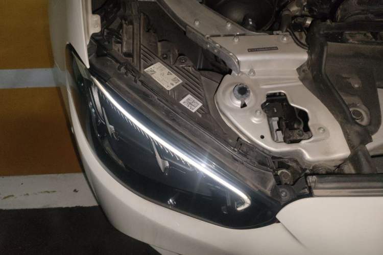 Used Mercedes-Benz E-Class 2021 Updated E 260 Fashion Sport Edition Engine Bay Right