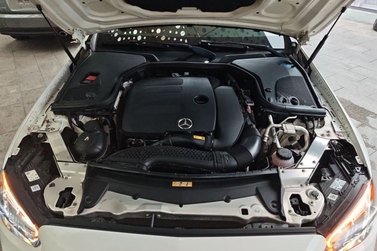 Used Mercedes-Benz E-Class 2021 E 260 Coupe Engine Bay