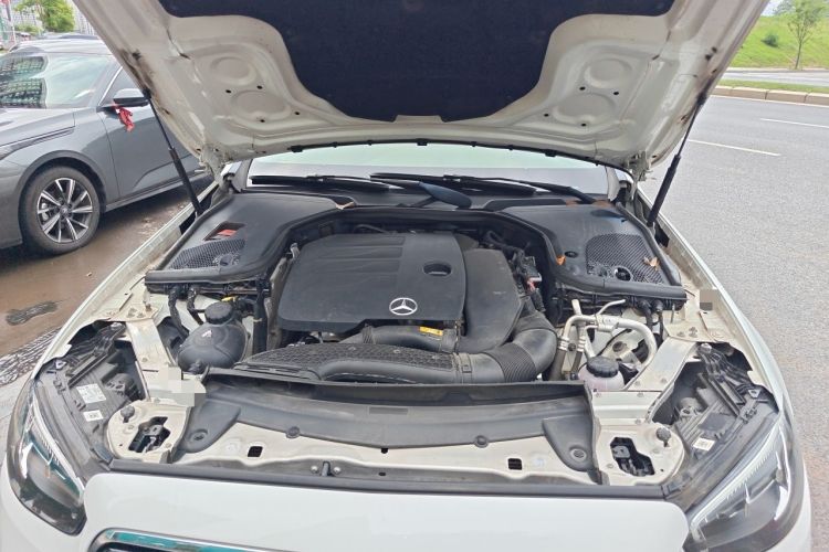 Used Mercedes-Benz E-Class 2021 E 260 L Engine Bay