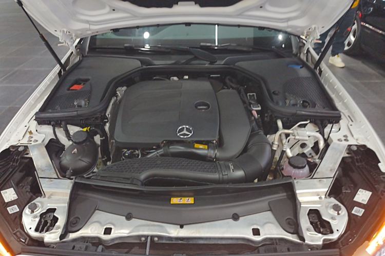 Used Mercedes-Benz E-Class 2021 E 260 Coupe Engine Bay