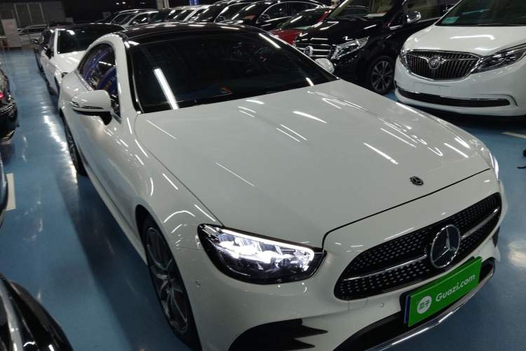 Used Mercedes-Benz E-Class 2021 E 260 Coupe Exterior 2