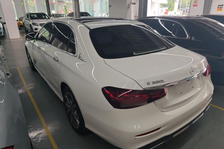 Used Mercedes-Benz E-Class 2021 Restyled E 300 L Sport Luxury Edition Exterior 2