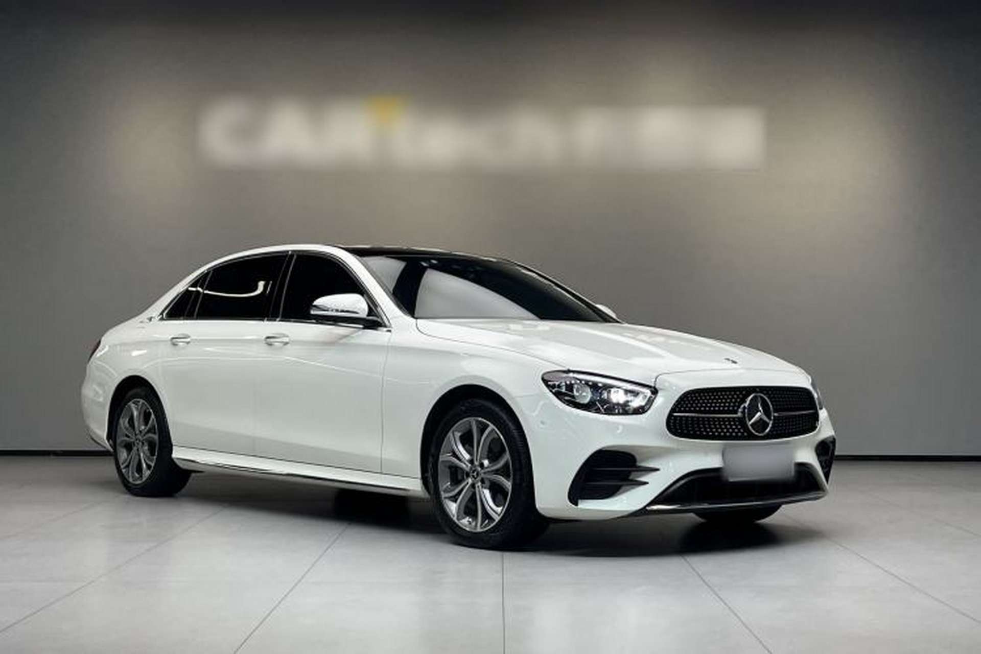 Used Mercedes-Benz E-Class 2021 E 300 L Sport Premium Edition Exterior 2