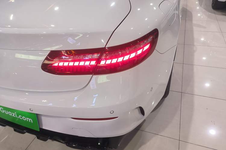 Used Mercedes-Benz E-Class 2021 Facelift E 260 4MATIC Coupe Exterior 3