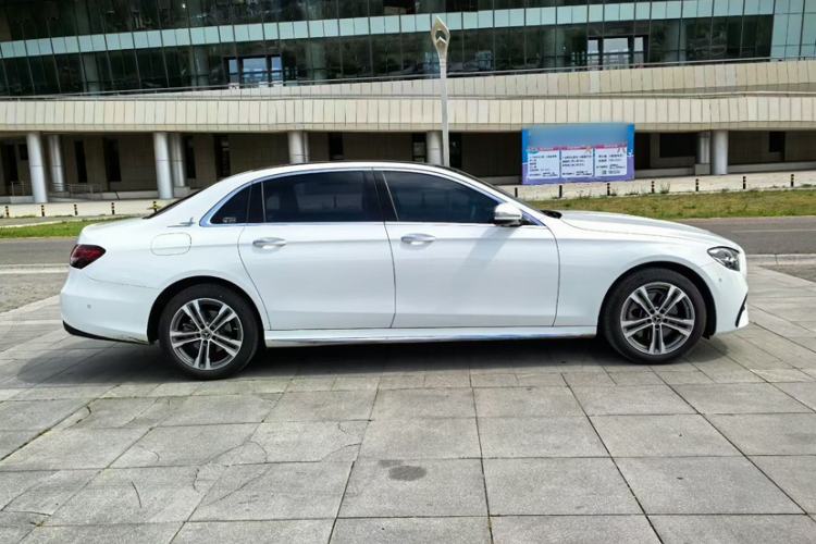 Used Mercedes-Benz E-Class 2021 Facelift E 260 L Sport 4MATIC Exterior 3