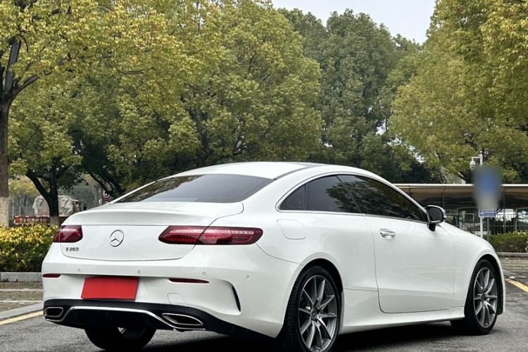 Used Mercedes-Benz E-Class 2021 E 260 Coupe Exterior 3