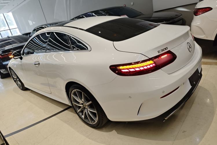 Used Mercedes-Benz E-Class 2021 Facelift E 260 Coupe Exterior 3