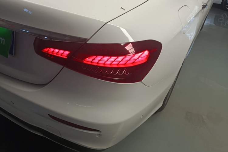 Used Mercedes-Benz E-Class 2021 Restyled E 300 L Sporty and Stylish Edition Exterior 3