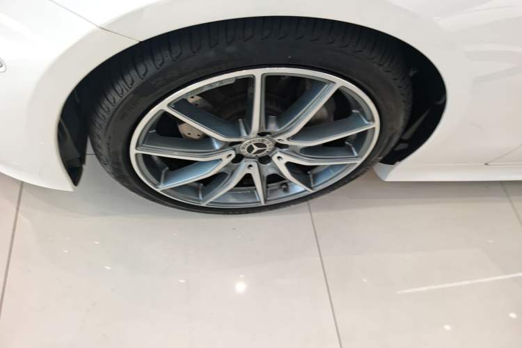 Used Mercedes-Benz E-Class 2021 E 260 Coupe Exterior 3