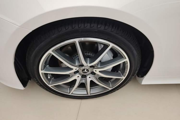 Used Mercedes-Benz E-Class 2021 Facelift E 260 Coupe Exterior 4