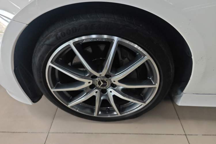Used Mercedes-Benz E-Class 2021 E 260 Coupe Exterior 4