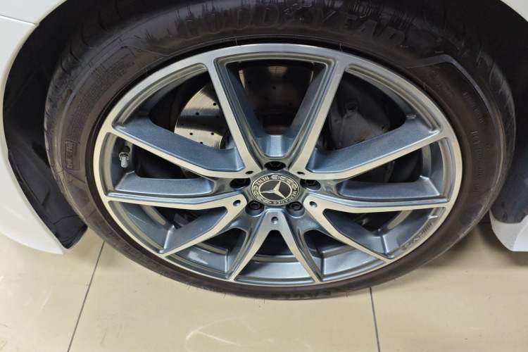 Used Mercedes-Benz E-Class 2021 E 260 Coupe Exterior 4