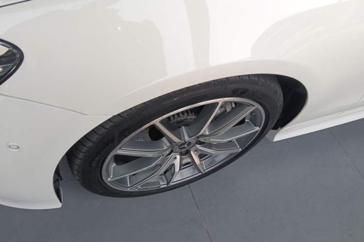Used Mercedes-Benz E-Class 2021 E 260 Coupe Exterior 4