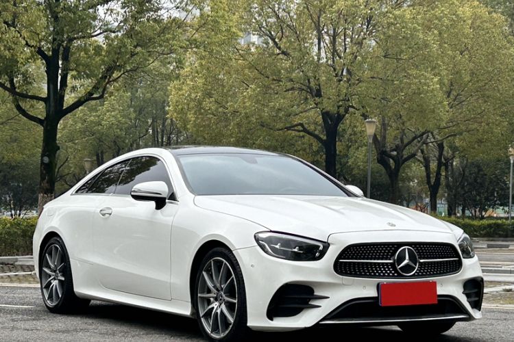 Used Mercedes-Benz E-Class 2021 E 260 Coupe Exterior 4
