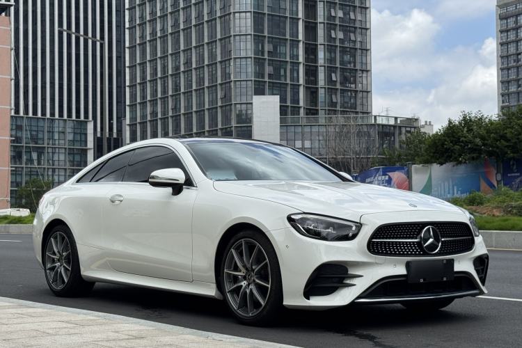 Used Mercedes-Benz E-Class 2021 E 260 Coupe Exterior 4