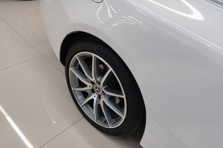 Used Mercedes-Benz E-Class 2021 E 260 Coupe Exterior 4