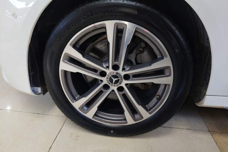 Used Mercedes-Benz E-Class 2021 Facelift E 260 L Sport Edition Exterior 4