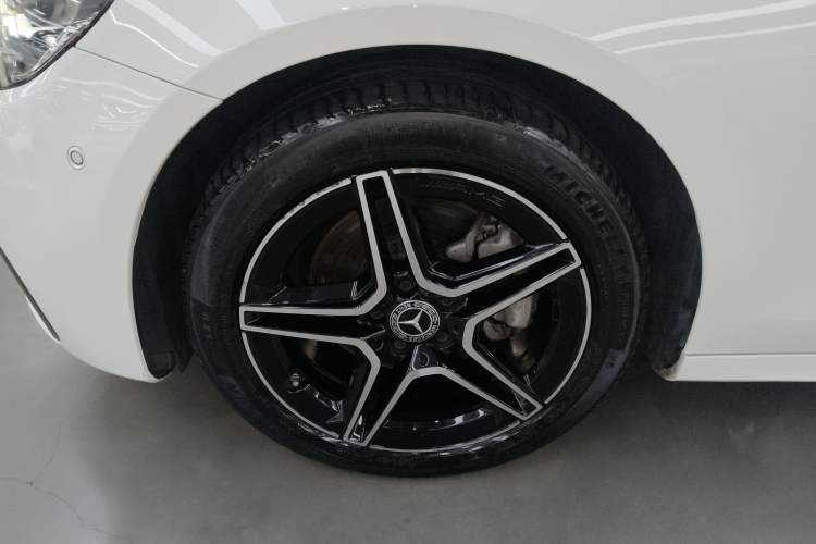 Used Mercedes-Benz E-Class 2021 Updated E 260 Fashion Sport Edition Exterior 4