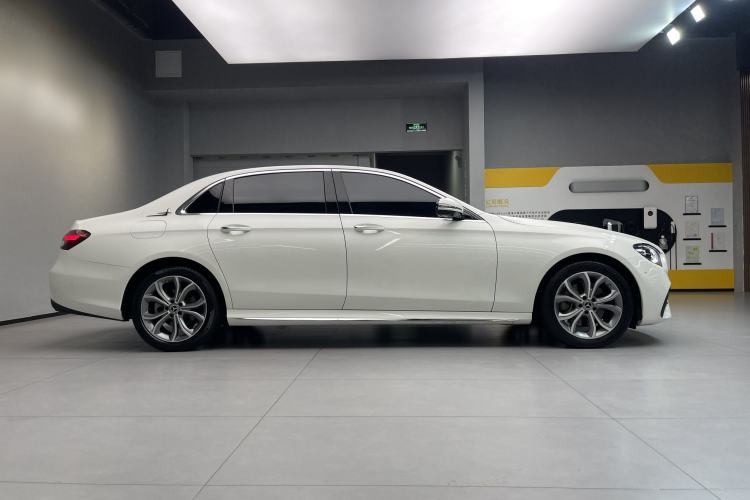 Used Mercedes-Benz E-Class 2021 E 300 L Sport Premium Edition Exterior 4