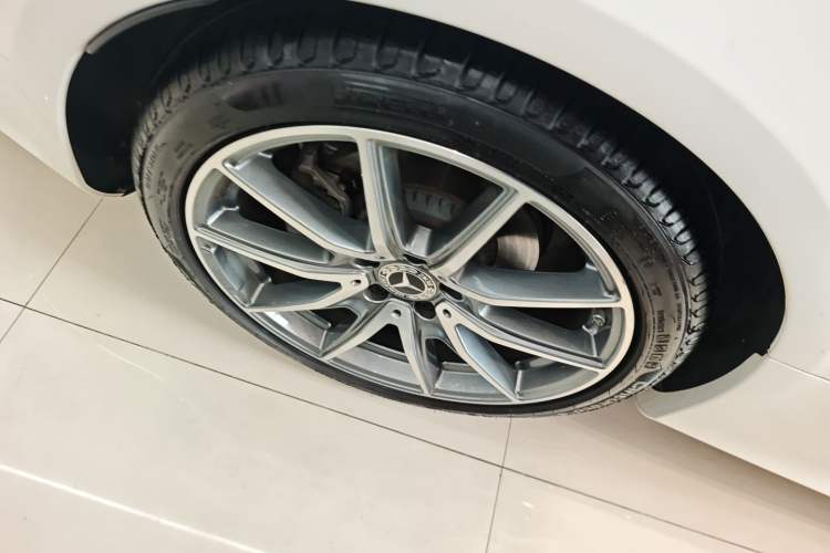 Used Mercedes-Benz E-Class 2021 E 260 Coupe Exterior 4