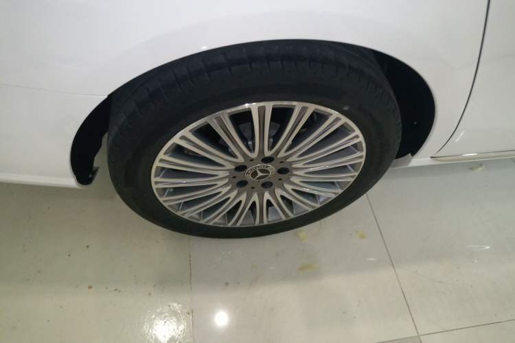 Used Mercedes-Benz E-Class 2021 E 300 L Stylish Model Exterior 5