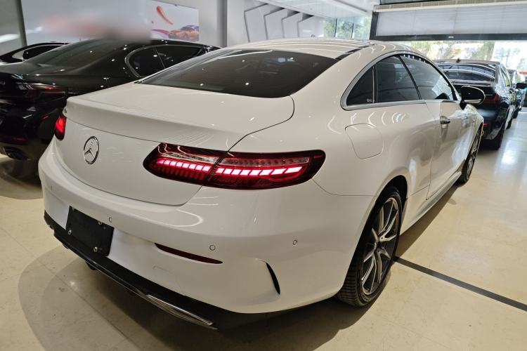 Used Mercedes-Benz E-Class 2021 Facelift E 260 Coupe Exterior 5