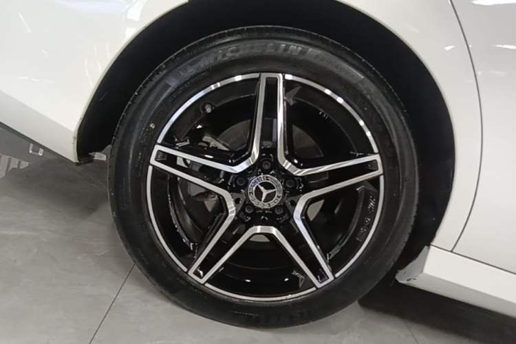 Used Mercedes-Benz E-Class 2021 E 260 Stylish Sports Edition Exterior 5